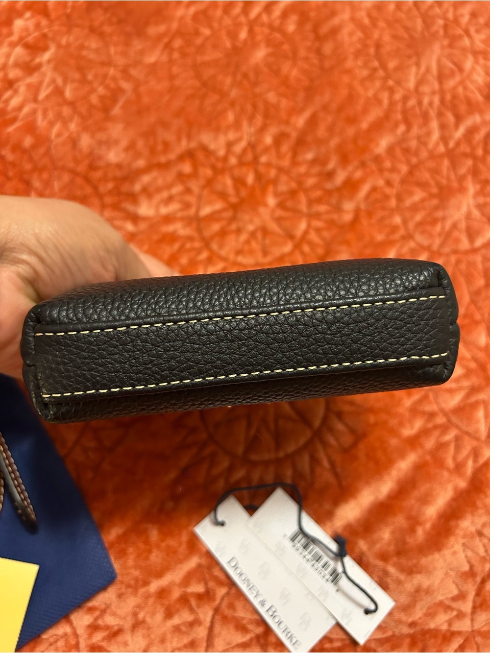 Dooney & Bourke Black Pebbled Leather Kiss-Lock Coin Purse wallet - Picture 3 of 6